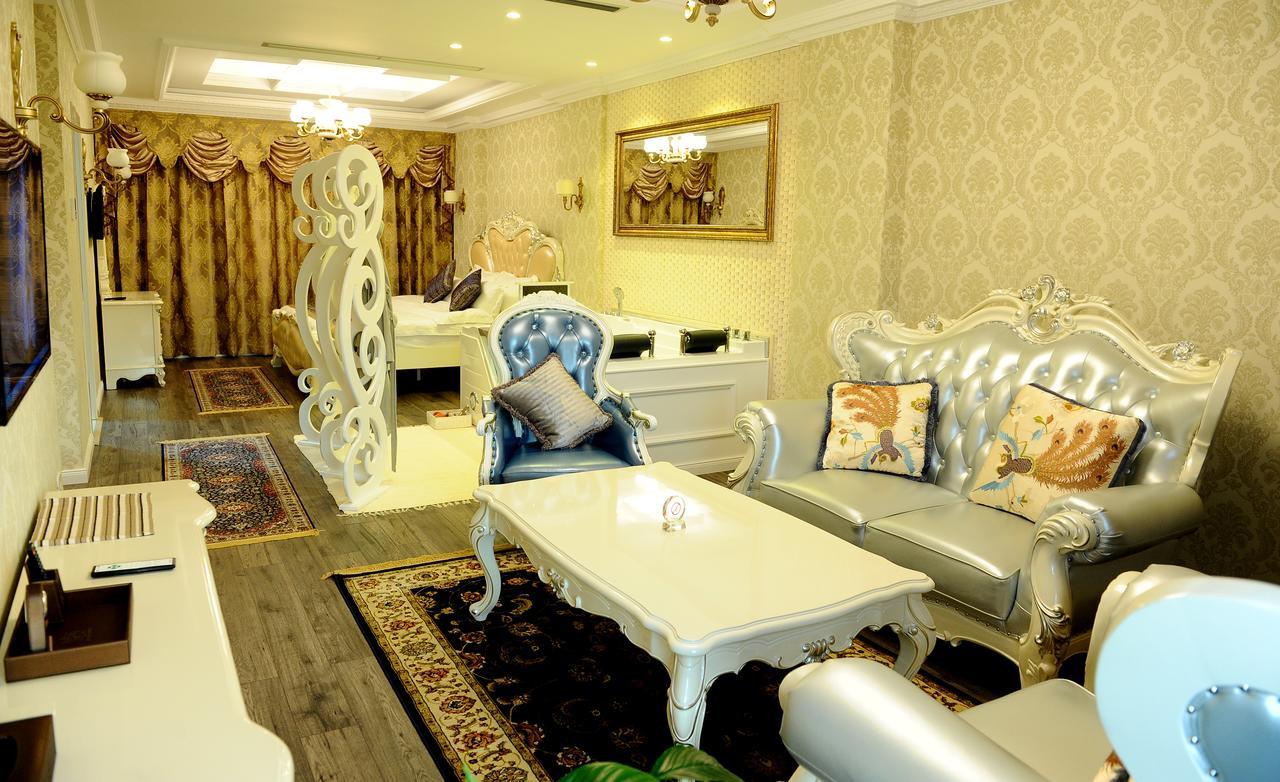 Kamez Hotel Britania מראה חיצוני תמונה