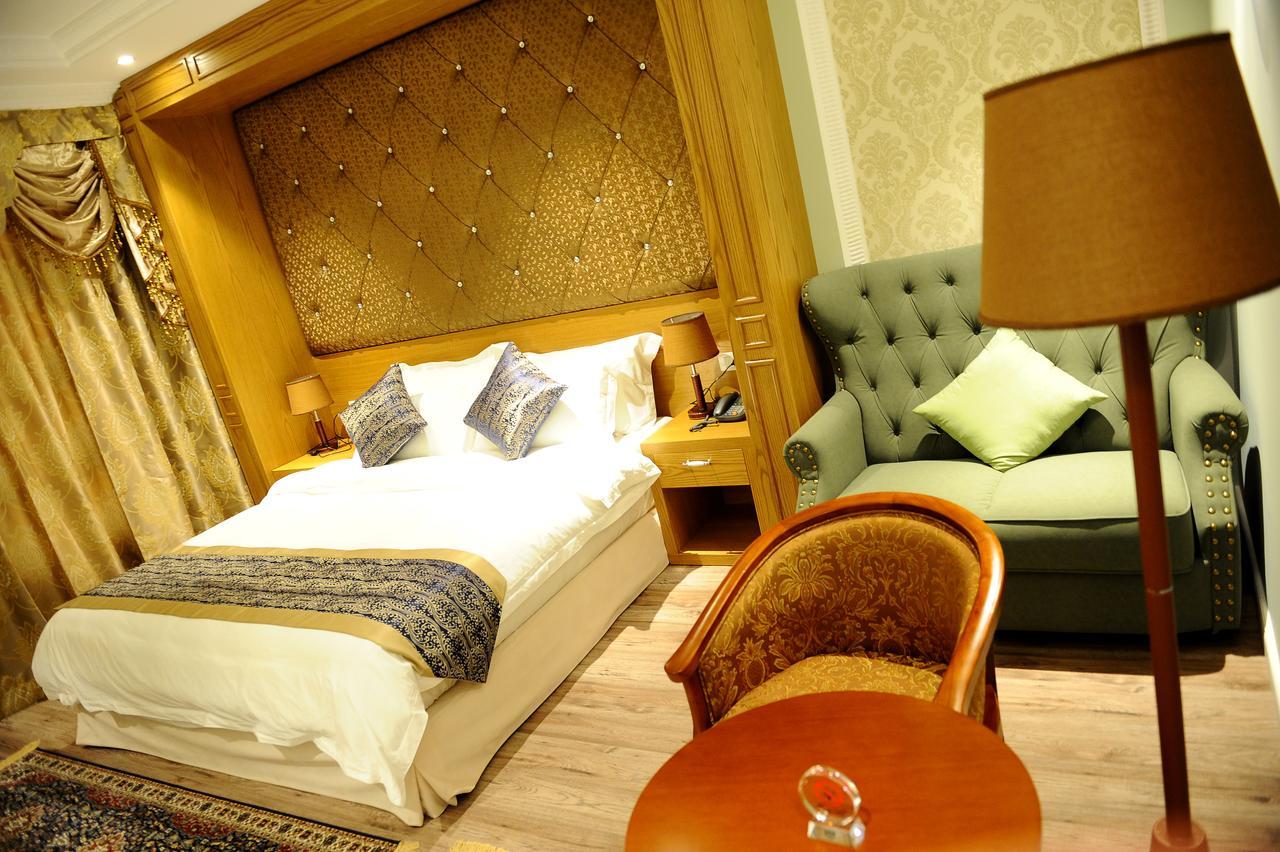 Kamez Hotel Britania מראה חיצוני תמונה