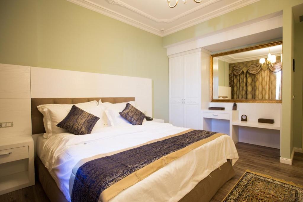 Kamez Hotel Britania מראה חיצוני תמונה