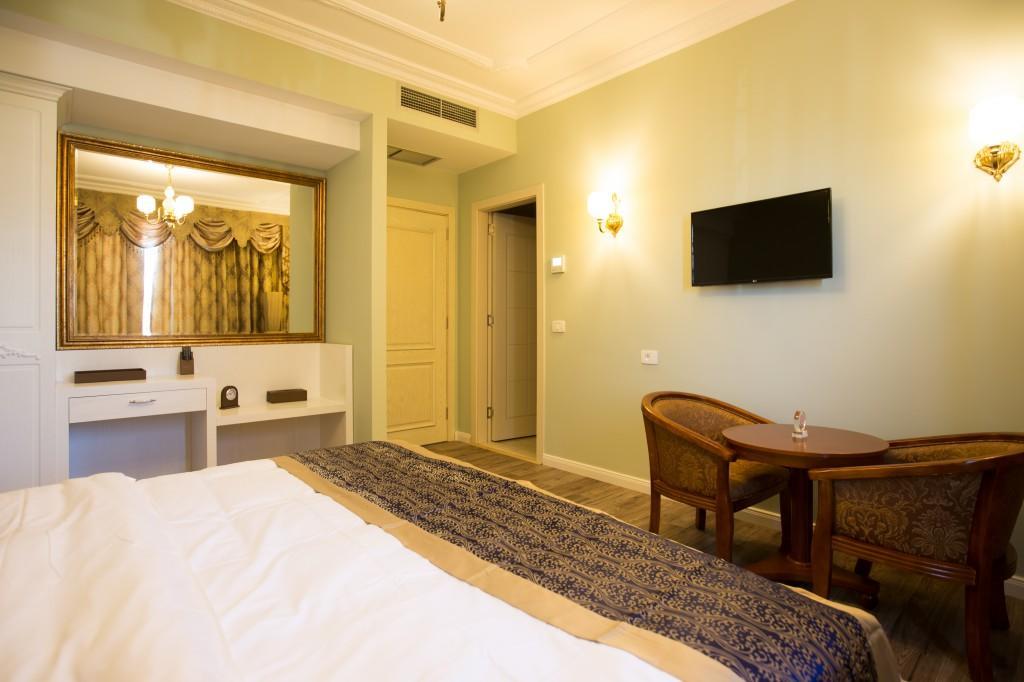 Kamez Hotel Britania מראה חיצוני תמונה